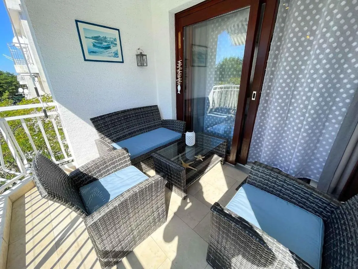 Apartments In Jadranovo 42068 Croatia